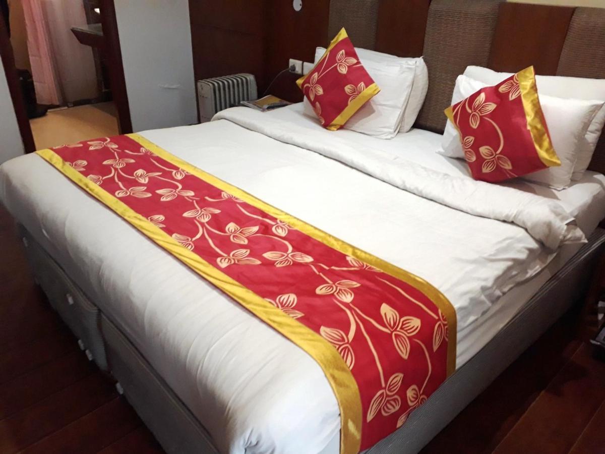 Airport Hotel Golden Bliss Near Delhi Airport New Delhi Exterior photo