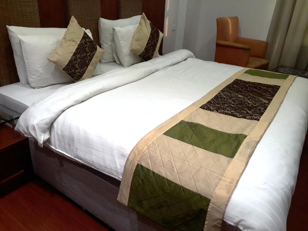 Airport Hotel Golden Bliss Near Delhi Airport New Delhi Exterior photo