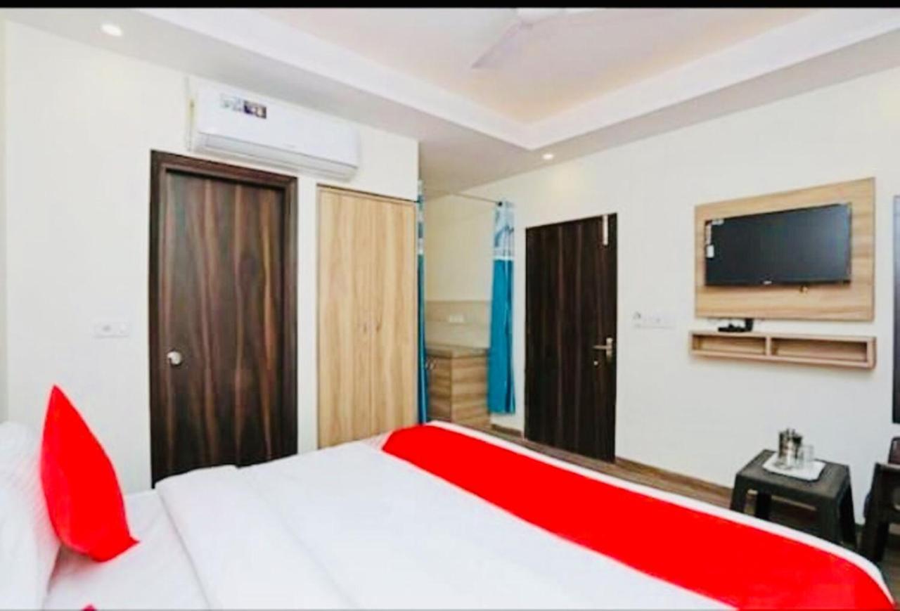Airport Hotel Golden Bliss Near Delhi Airport New Delhi Exterior photo
