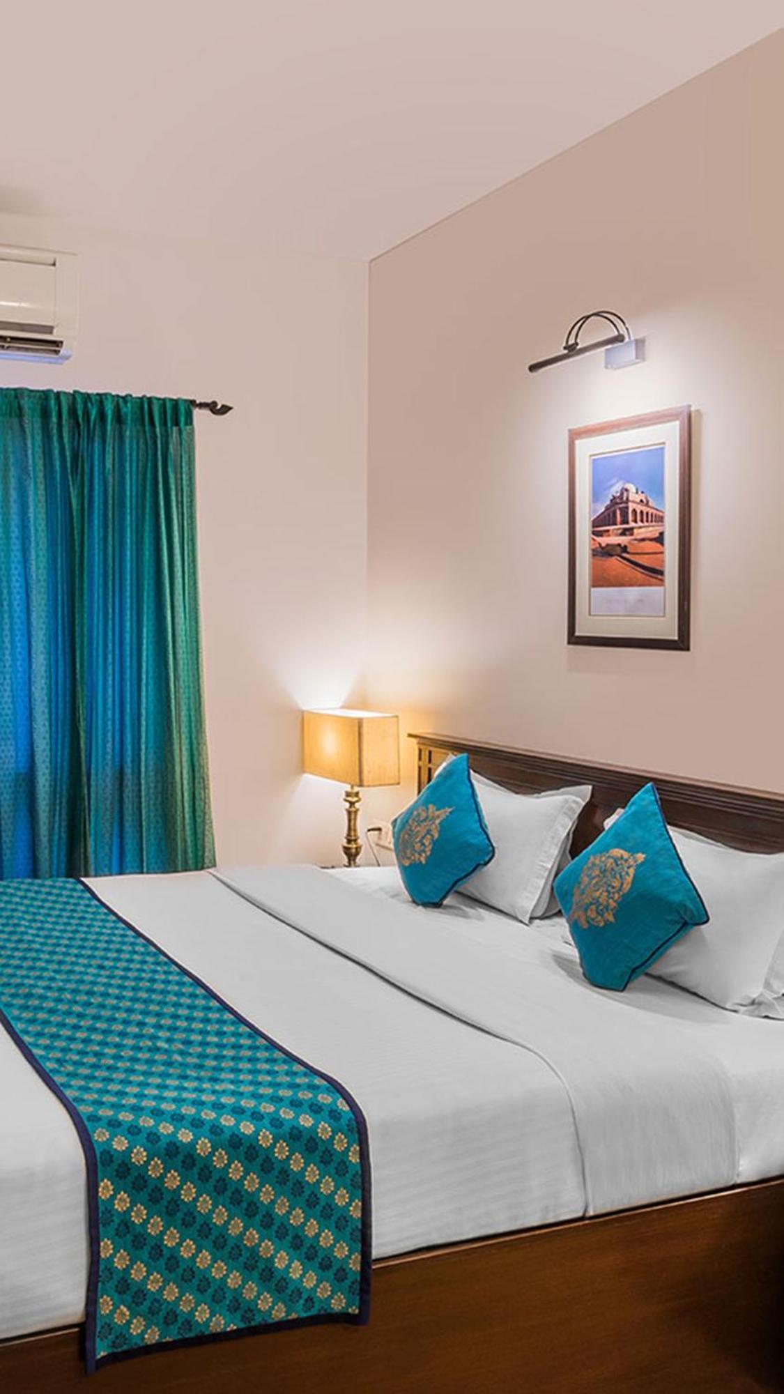 Airport Hotel Golden Bliss Near Delhi Airport New Delhi Exterior photo