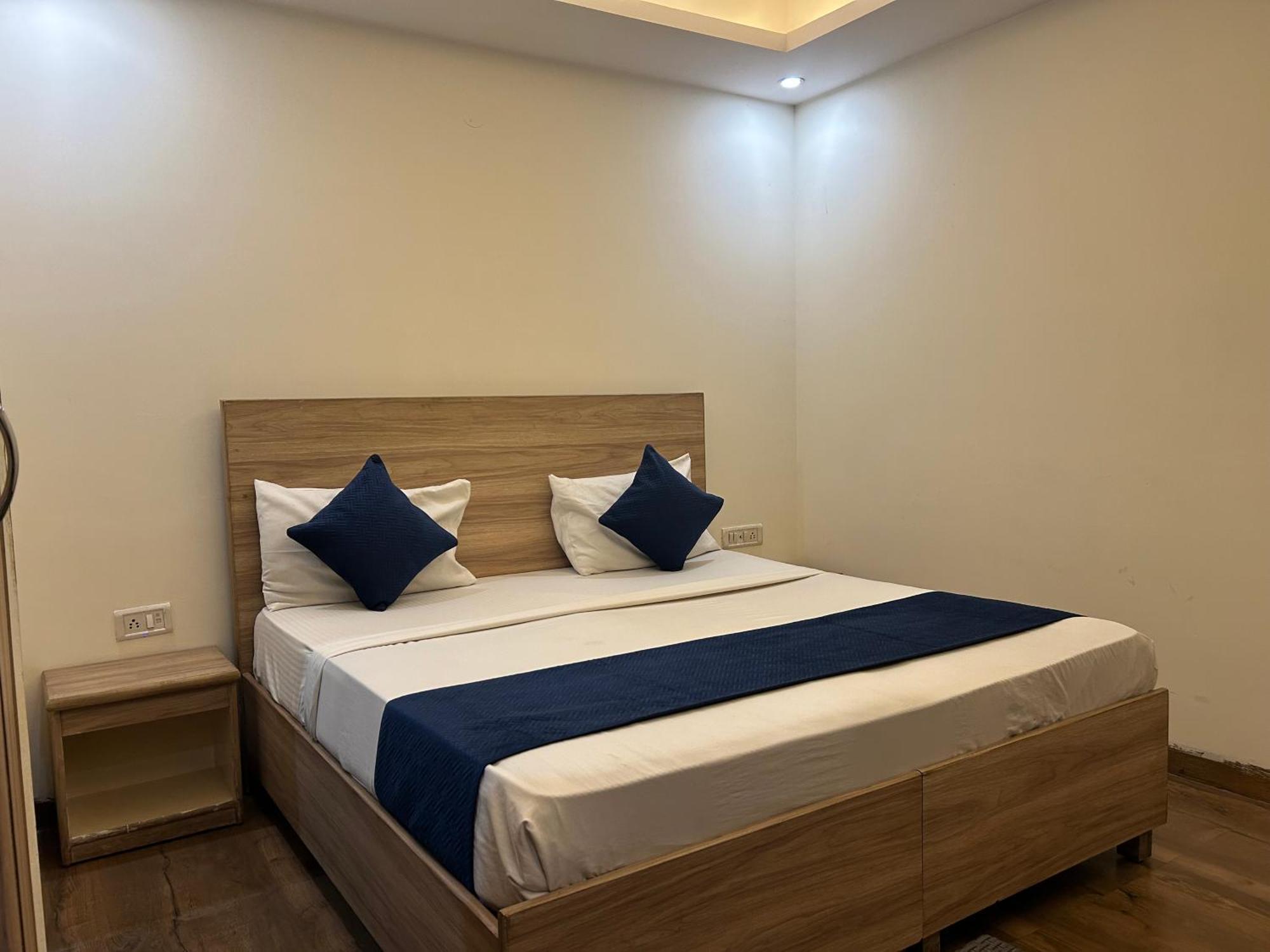 Airport Hotel Golden Bliss Near Delhi Airport New Delhi Exterior photo
