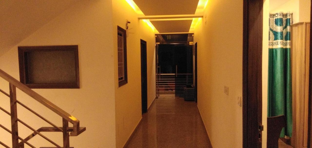 Airport Hotel Golden Bliss Near Delhi Airport New Delhi Exterior photo